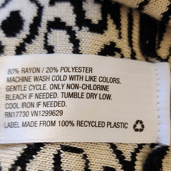 Black & White Print Swing Skirt Medium NWT - Picture 6 of 7